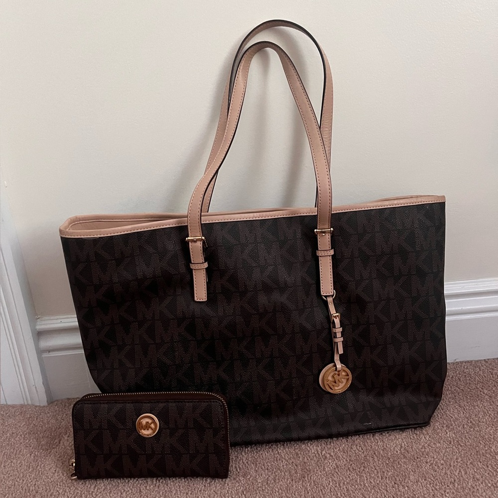 Michael Kors Brown Large Jet Set Tote and Matching Wallet Great Condition!